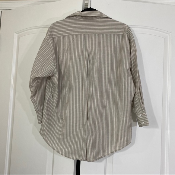 Elizabeth and James Button Down Sequin Trim Medium - Picture 4 of 6